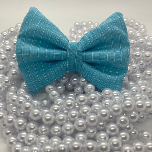 Blue chequered bow